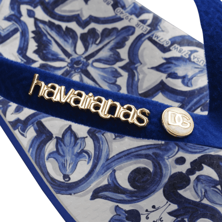 Women's Dolce&Gabbana blue and white paisley pattern flip flops detail view