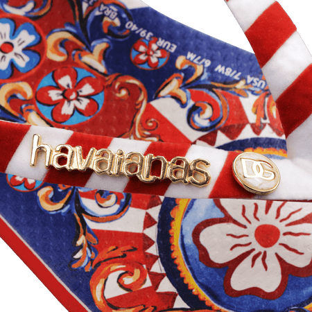 Women's floral and ribbon print Dolce&Gabbana x Havaianas blue and red flip flop detail view